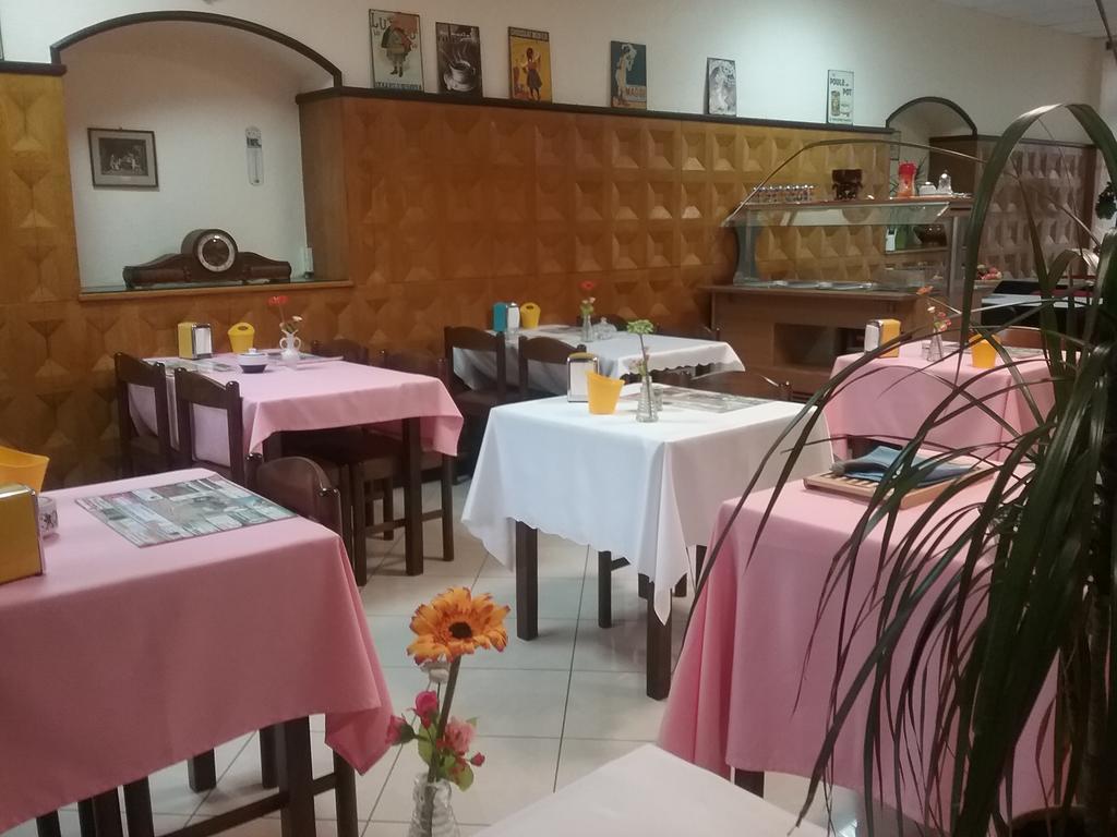 Du Lion Vert Hotel 2*