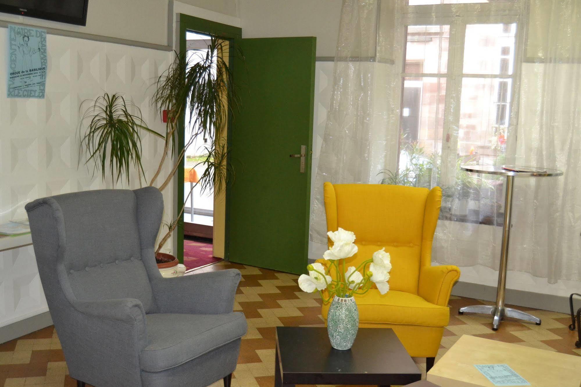 Du Lion Vert Hotel 2*