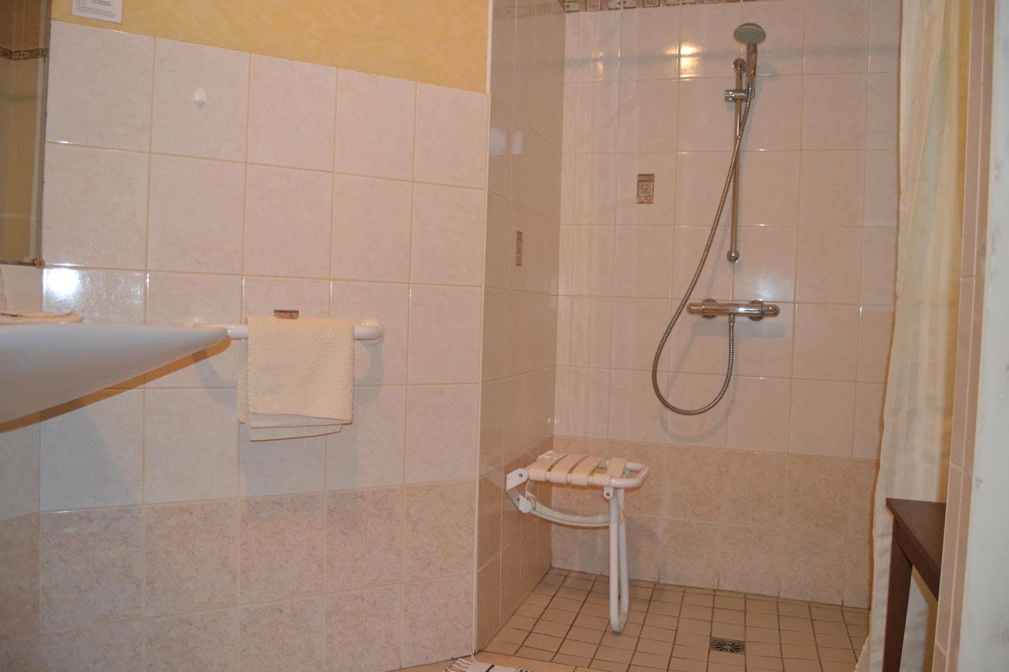 Hotel Du Lion Vert 2*